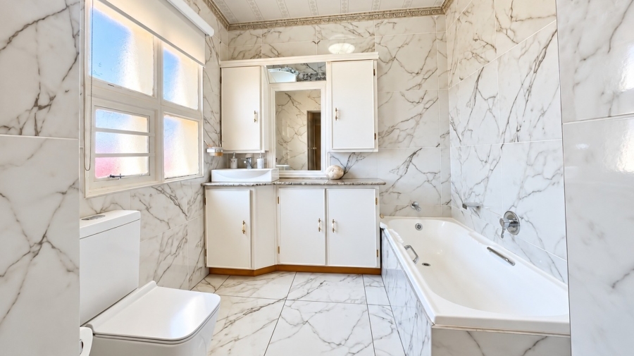 5 Bedroom Property for Sale in Wilkoppies North West